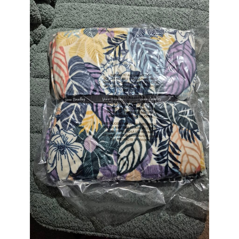 Unisex Vera Bradley Tropical Floral Fleece Throw Blanket One Size Multi-color - Picture 3 of 3